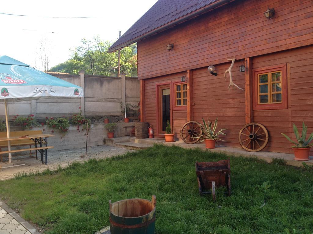 Pensiunea Carmen Bucium  Buitenkant foto