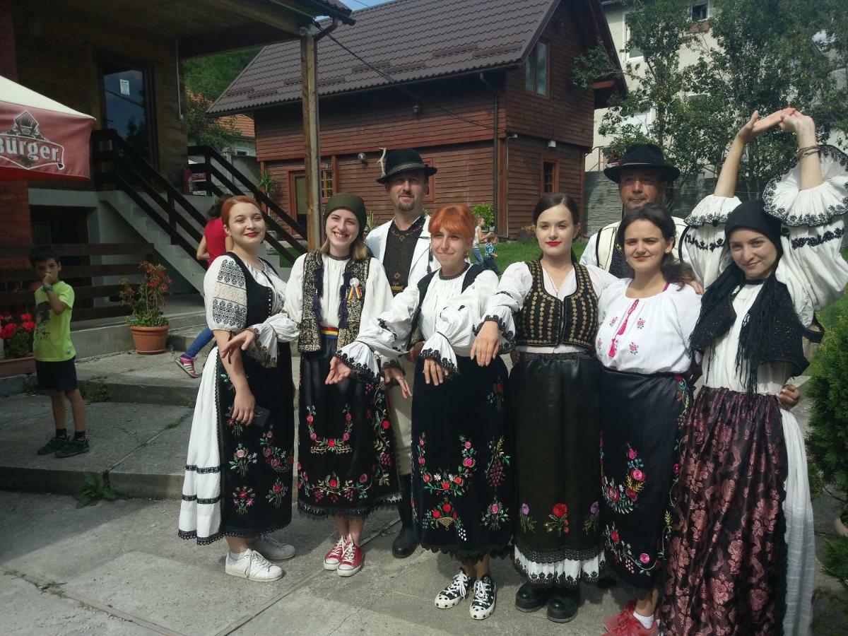Pensiunea Carmen Bucium  Buitenkant foto